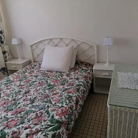21 Rue Thomas Illyriscus Apartment